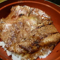 赤坂 津つ井 総本店 - 名物★ビフテキ丼