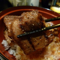 赤坂 津つ井 総本店 - ビフテキ丼　アップ