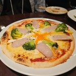 ピエーノ フェスタ - 茶美豚ソーセージと半熟卵のビスマルク