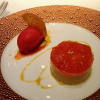 レストラン リューズ - ブラッドオレンジのジェラートとプリン？
