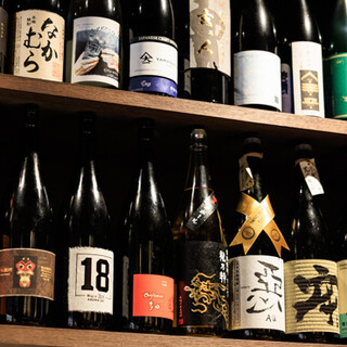 目でも楽しめる♪マニア心くすぐる本格焼酎の豊富な品揃え