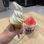 かにファクトリー - ソフトクリームとかき氷