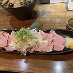 豚小家 - もつ刺し3点盛り