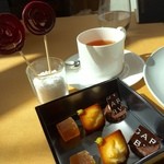 ブルガリ イル・リストランテ ルカ・ファンティン - 紅茶と小菓子★