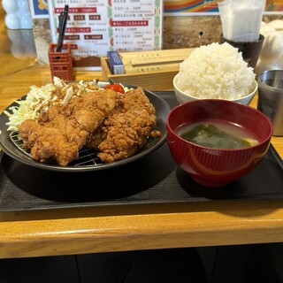 食堂くもりのち_1