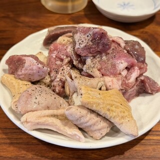 マル陽 - 料理写真:ホルモン並盛り合わせ