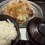 親子丼と鶏料理 鶏山賊 - 料理写真: