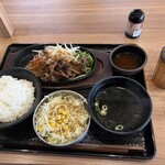 カルビ丼とスン豆腐専門店 韓丼 - 料理写真:カルビ定食ごはん大盛1130円