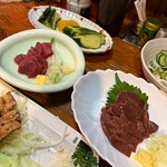 居酒屋 しんざん - 馬レバー刺