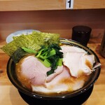 Ramen house メリー - ランチタイムはライス無料&オカワリ自由