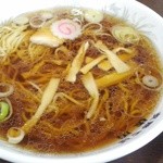 支那そば 佐川 - 支那そば。石窯で作るスープは、鶏ガラと豚骨で採ったやさしい味わい。