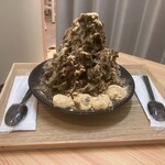 甘味処 鎌倉 - 料理写真:ほうじ茶＋わらびもち＋北海道練乳