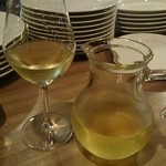 ブラッスリー レキップ - 白ワインのデキャンタ