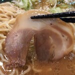 中華そば 万楽 - ラーメン特大 叉焼。