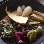 ろばたやき山ろく - 漬け物盛り合わせ(^^)筍は京都からだそう♪