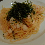 月とパスタ - “明太子とイカのクリームソース”