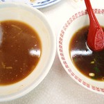 Motoshakomae Marumiya Chuuka Soba - ミソラーメンと中華そばのスープ比較