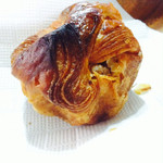 パンやきどころ RIKI - 焦がしバタークルミ ￥200+税