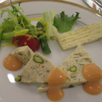ラ・メール ザ クラシック - 鮑テリーヌと野菜サラダ モチ麦とあおさパンのテリーヌ添え
