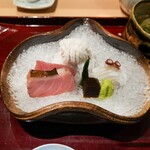 銀座 しのはら - 九州の鱧、タコ、メジ鮪を梅肉醤油と味噌醤油で