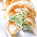 三ちゃん - 餃子の中 私の好きな野菜系です 2015.4