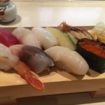 仙令鮨 - お寿司お任せ10貫。どれも新鮮で美味しい！