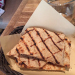 CICADA - お代わりパンは、正解。ヒヨコマメディップ余るもん