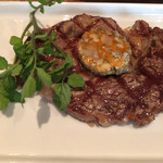 CICADA - ブルーチーズソースのステーキ