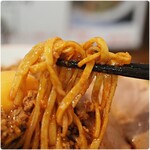 ラーメン 達磨食堂 - ガチムチな麺
