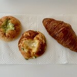 デリフランス - 料理写真:クロワッサン、バジルチーズブール、枝豆チーズ