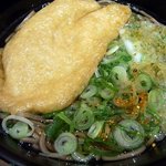 麺家大阪みどう - 今回はたぬきにしました。テンカスは自分でスプーンですくって入れる事が出来ます。