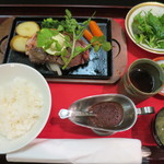 ステーキの石かわ - 松阪牛テンダーロインステーキセット（ご飯、みそ汁、伊勢菜園ミニサラダ）