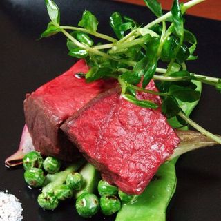 火入れにこだわったメインの一皿