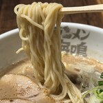 ラーメン海鳴 - 麺リフト