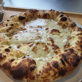 400℃ PIZZA Piu_0