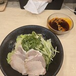 つけ麺本舗辛部 - 定番つけ麺(普通/1玉)