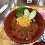 男鹿海鮮市場 - ウニいくら丼¥3,700