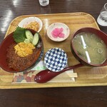 男鹿海鮮市場 - ウニいくら丼¥3,700