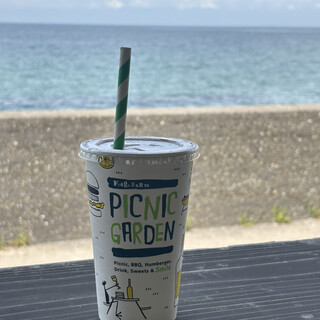 PICNIC GARDEN_0