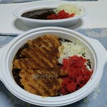 勝助商店×ゴーゴーカレー - 料理写真:ロースカツ中とゴーゴーカレー小