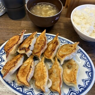 好吃餃子店_1