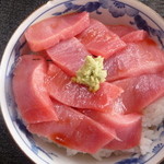 あけみちゃん号 - まぐろ丼アップ