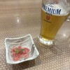 広島鮮魚産直センター 魚魚一 - お通しと生ビール