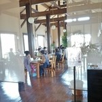 里日和 - テーブル席のみです