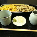 九段一茶庵 - 二色そば（せいろ/変わりそば/田舎そばから２種類を選択）この日の変わり蕎麦は”オレンジ切り”