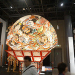 国立民族学博物館 ミュージアム・ショップ - 実物大のねぷた、車、船、家も。