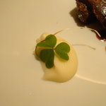 フロリレージュ - 鴨もも肉のコンフィ。