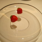 フロリレージュ - イチゴのパートドフリュイ。
