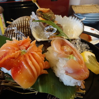 回転江戸前すし とれとれ屋_1