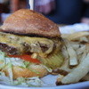 Courtyard Restaurant - 料理写真:Courtyard Burger